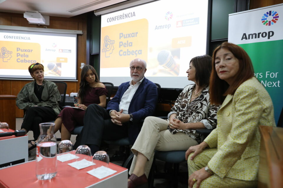 Flotilhas, utopias e Inteligência Artificial debatidas na conferência "Puxar pela Cabeça"