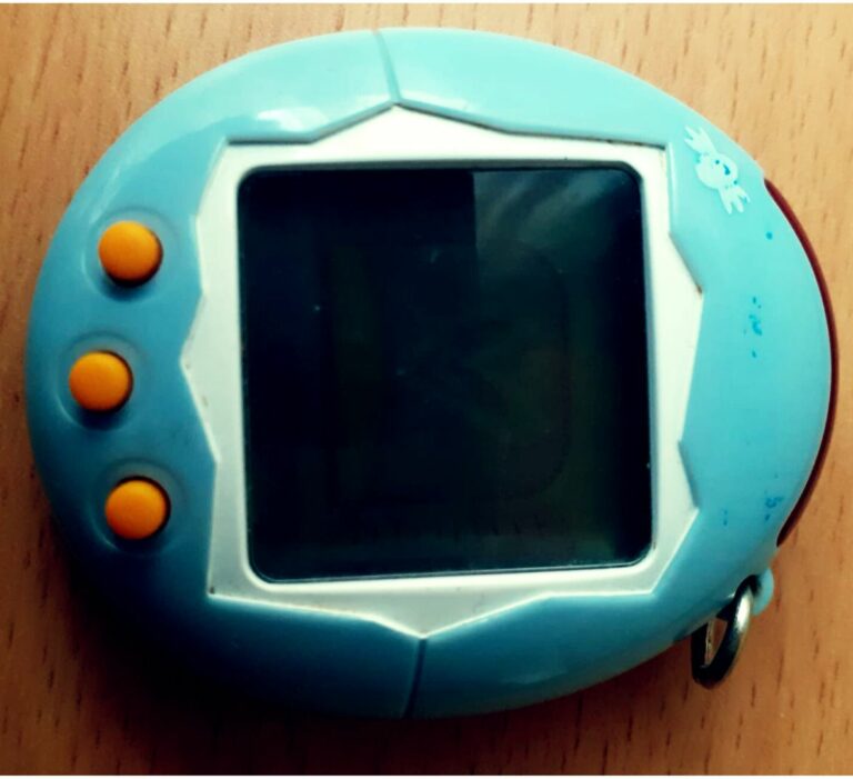 Tamagochi faz 30 anos e h&aacute; exemplares a valer mais de 2.700 euros