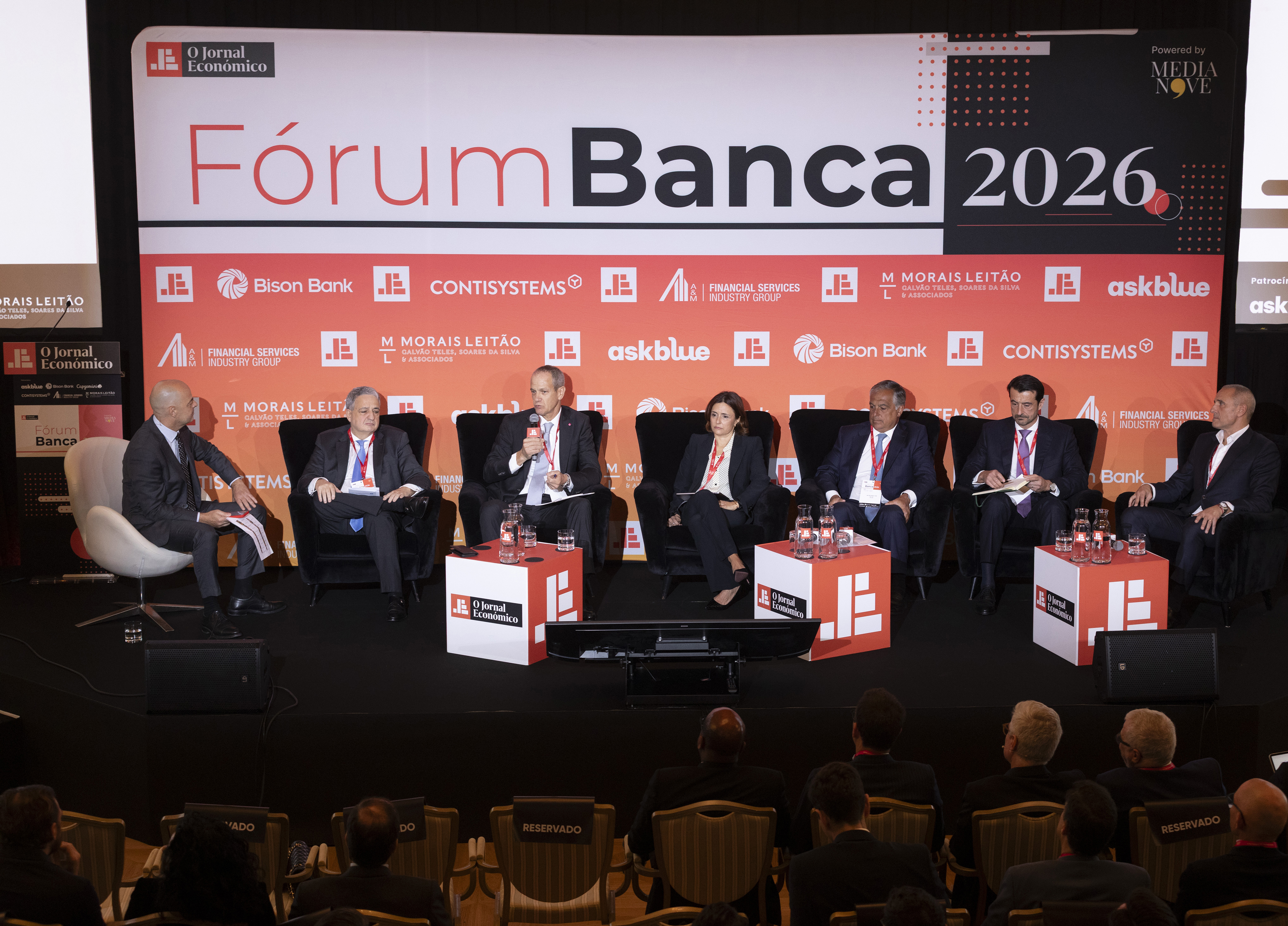 Duelo entre ministro  da Economia  e banqueiros acende o debate