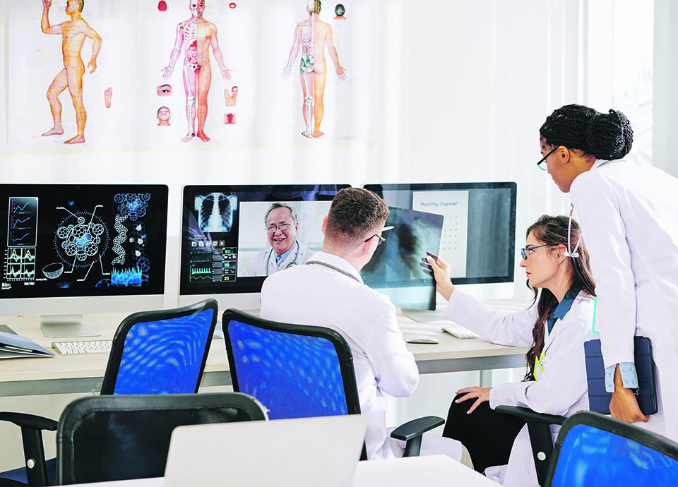 Futuro da medicina  j&aacute; come&ccedil;ou e novos m&eacute;dicos j&aacute; est&atilde;o  a ser formados  para o acompanhar