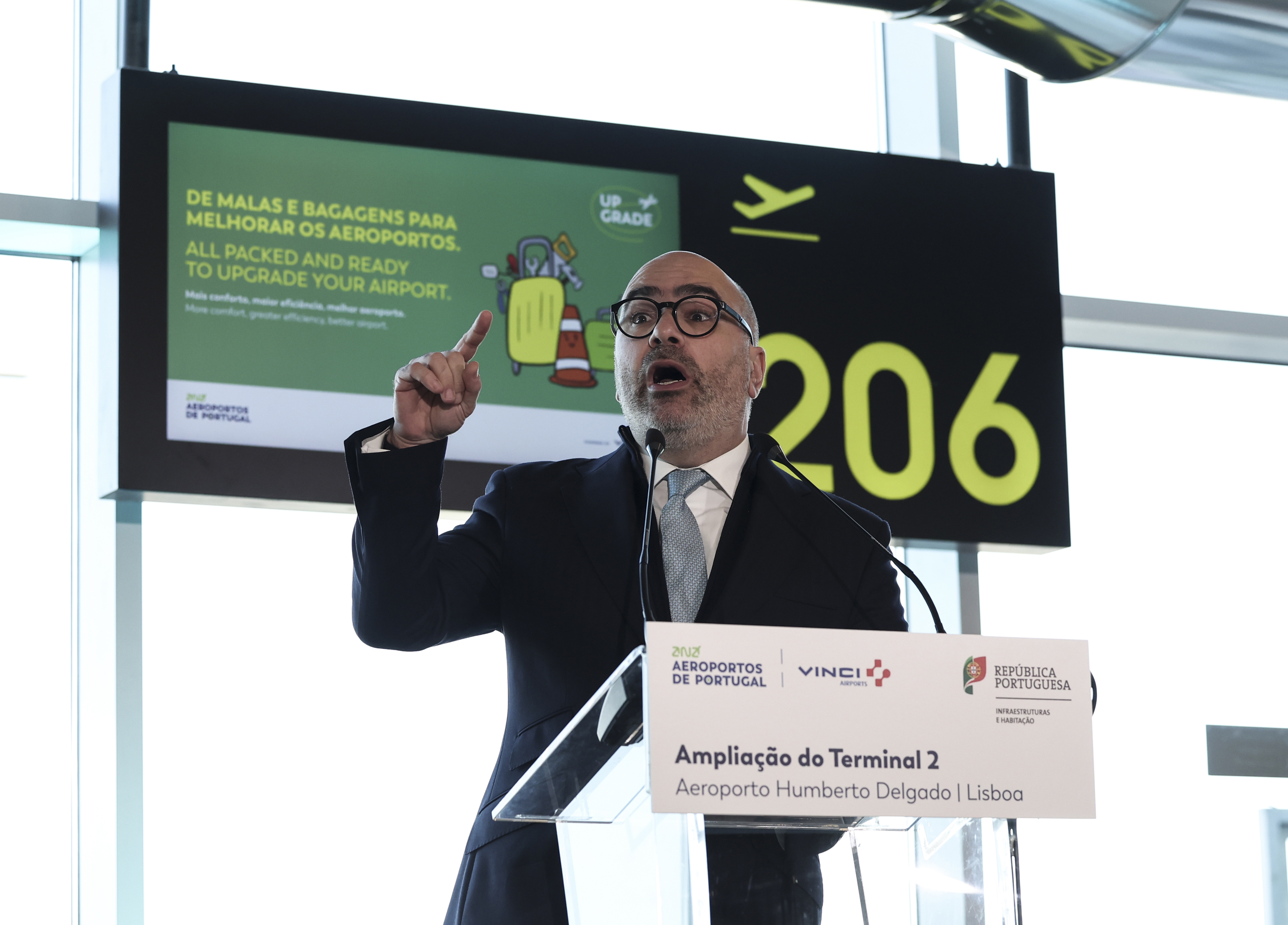 Aeroporto. Obras na Portela n&atilde;o inviabilizam Alcochete