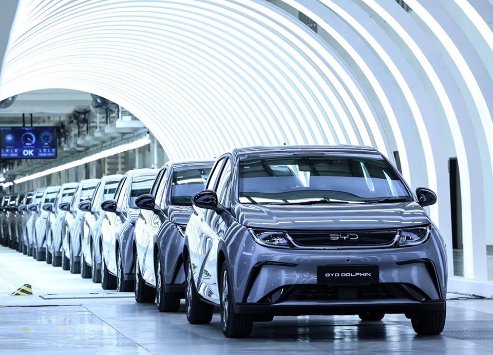 Vendas de el&eacute;tricos voltam a bater recorde