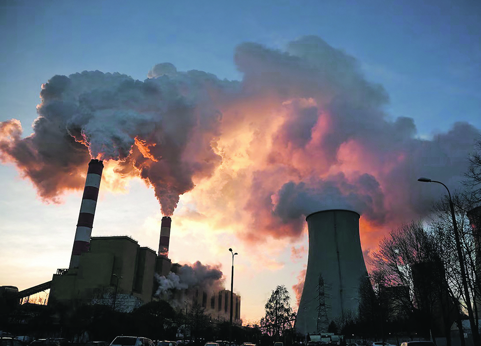 Transi&ccedil;&atilde;o energ&eacute;tica &eacute; priorit&aacute;ria e h&aacute; dinheiro, mas falta investimento