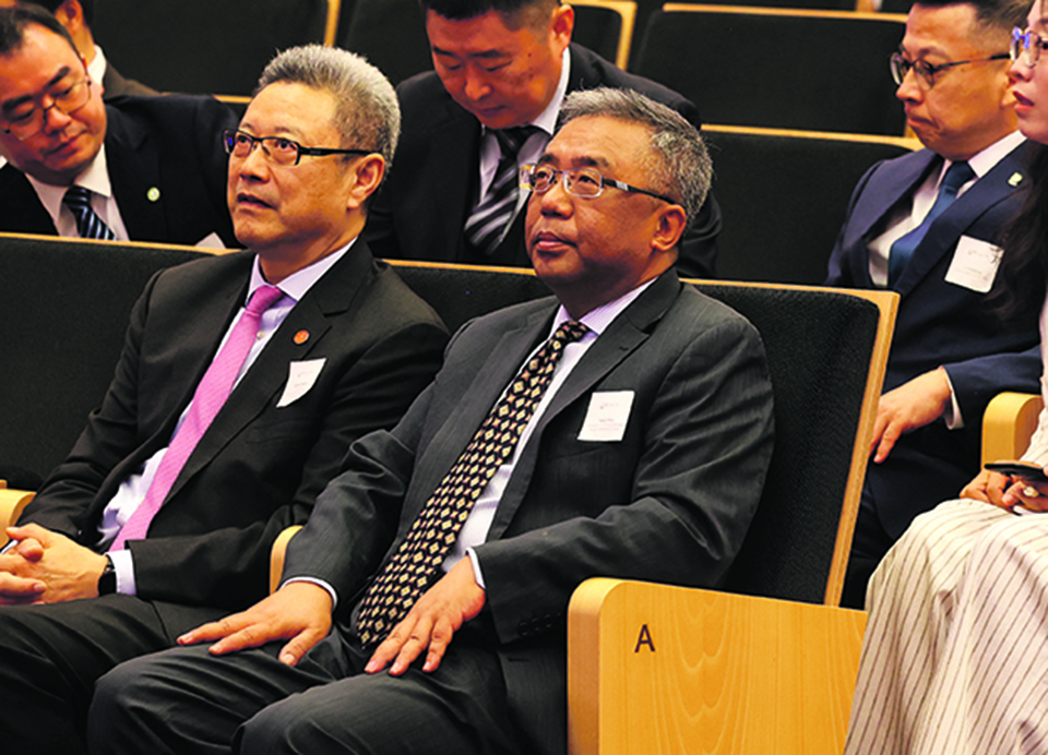 Hidrog&eacute;nio lidera, am&oacute;nia divide