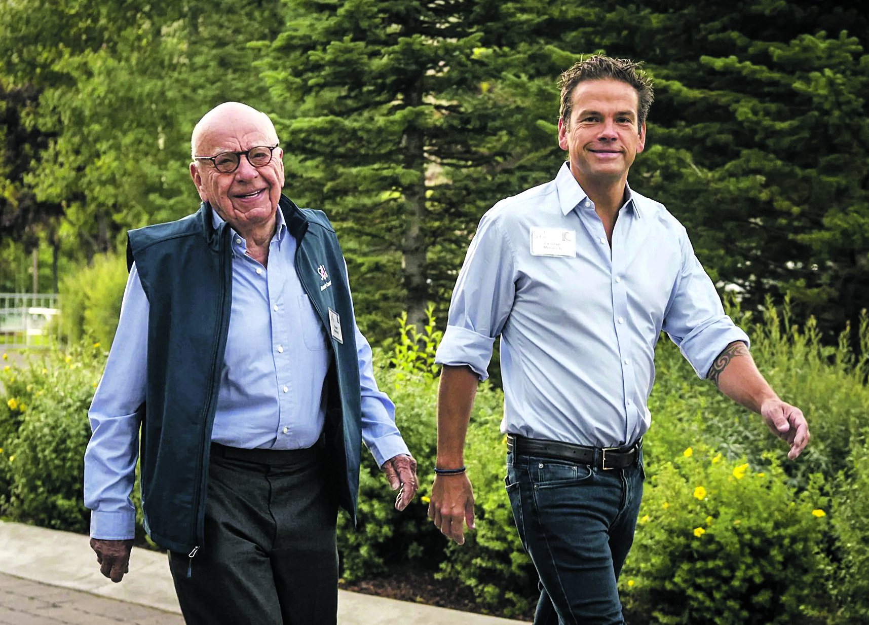 Murdoch resolve sucessão e garante linha conservadora