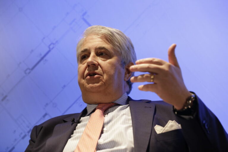 Nogueira Leite aponta "contradição" nas mexidas nos contratos a prazo