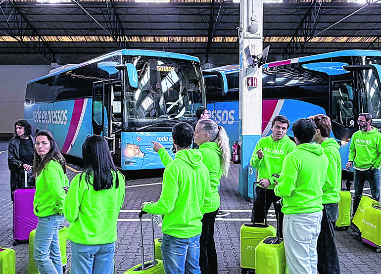 Autocarros  da Flixbus continuam fora do terminal  de Sete Rios