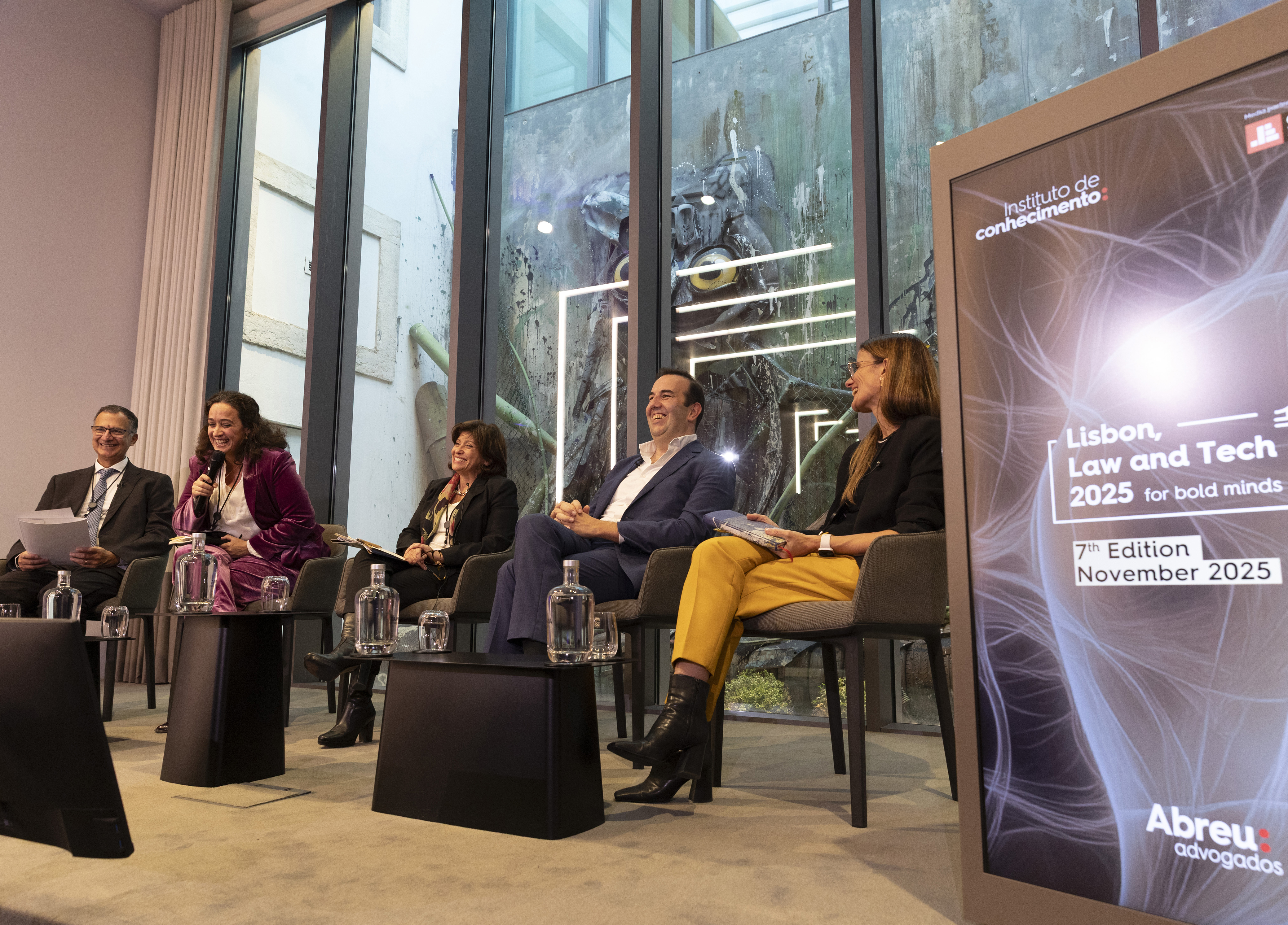 O que ajuda a inteligência artificial  nos processos de investigação