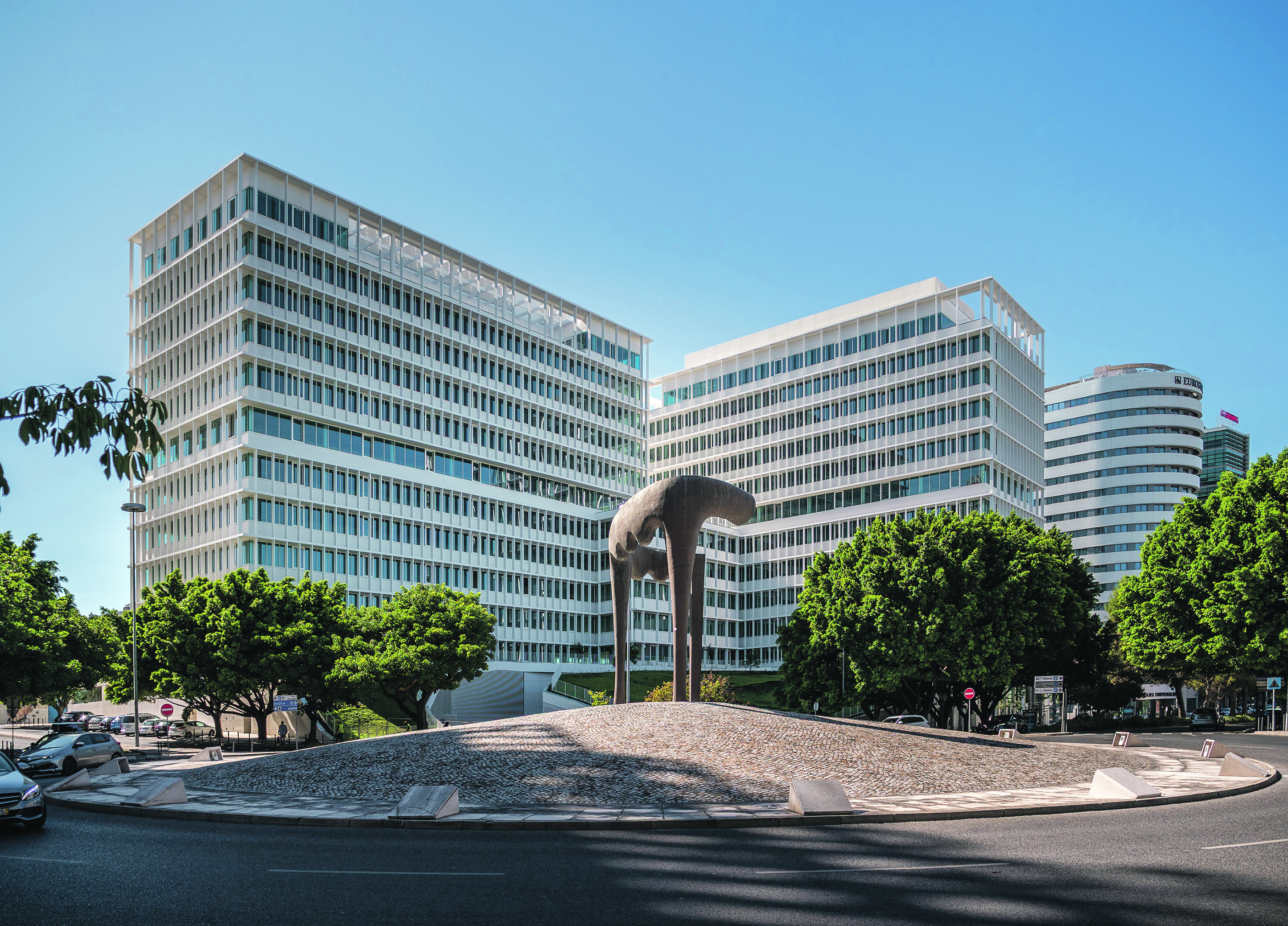 Caixa celebra 150 anos com nova sede e aposta na IA