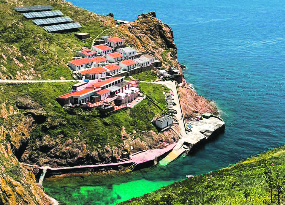Berlengas, para&iacute;so para turistas, inferno para vigilantes