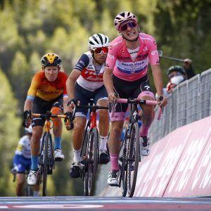 Giro d’Italia 2025 gera 33,4 milhões em receita de patrocínios
