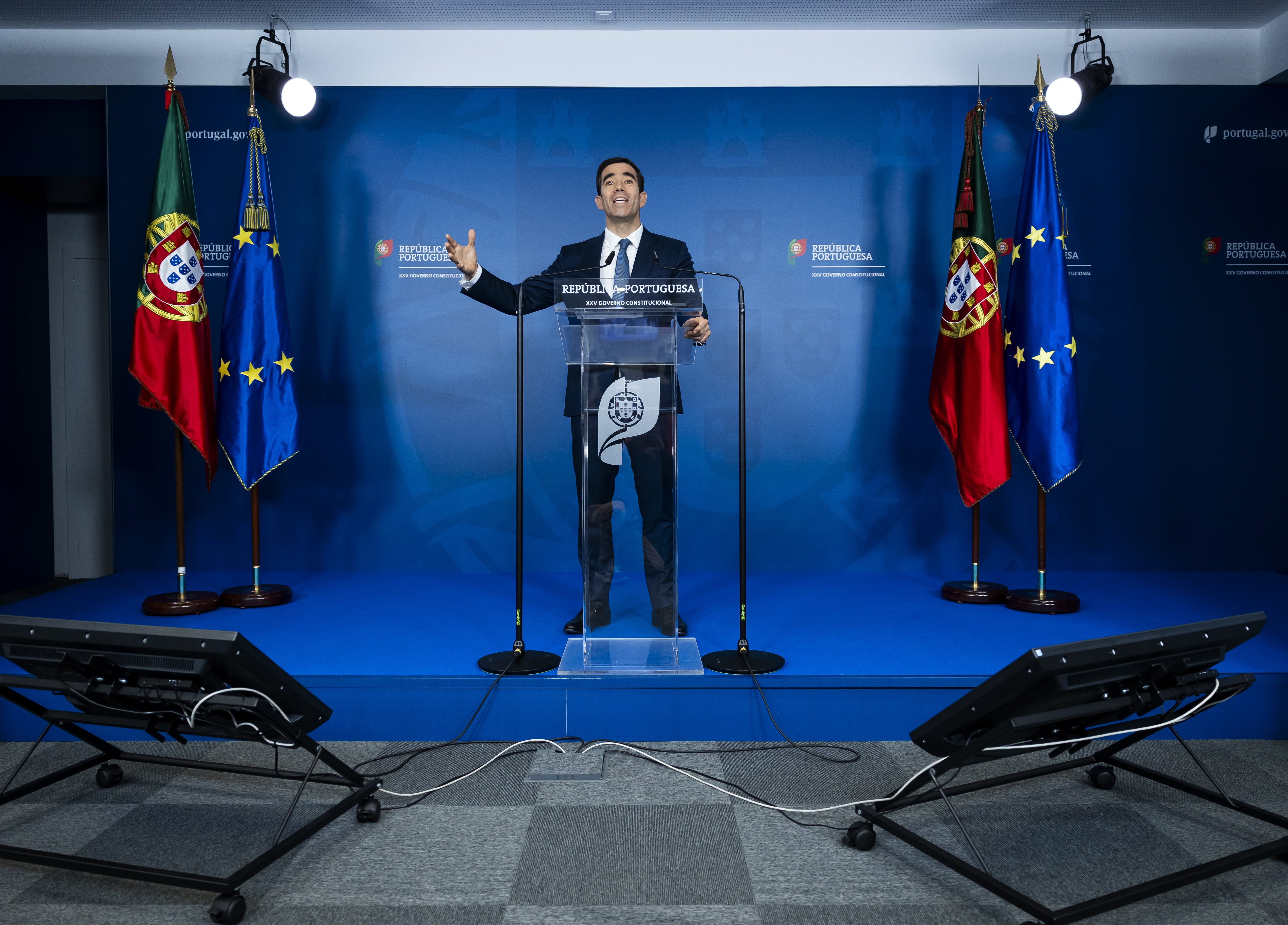 O Estado paga com quanto tempo de atraso? 2.380 dias