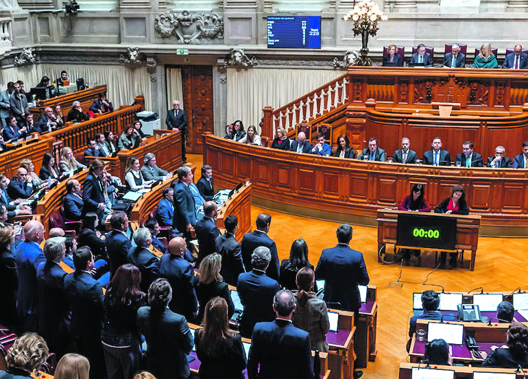 “Abstenção exigente”  do PS deixa Governo “sem desculpas”