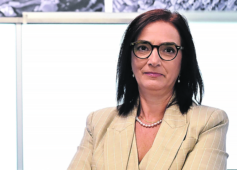Elvira Fortunato impulsiona materiais E-t&ecirc;xteis para novo patamar