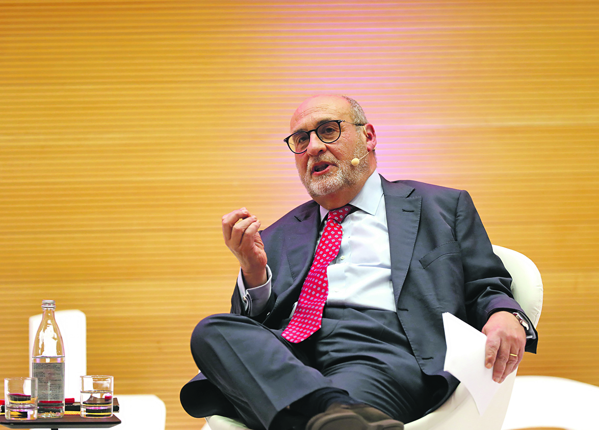 &ldquo;Estamos a viver a imperman&ecirc;ncia do modelo de democracia liberal&rdquo;