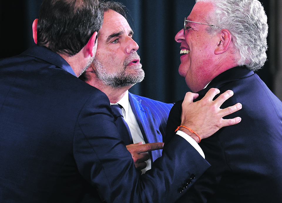 Pedro Reis e Castro Almeida apanhados de surpresa