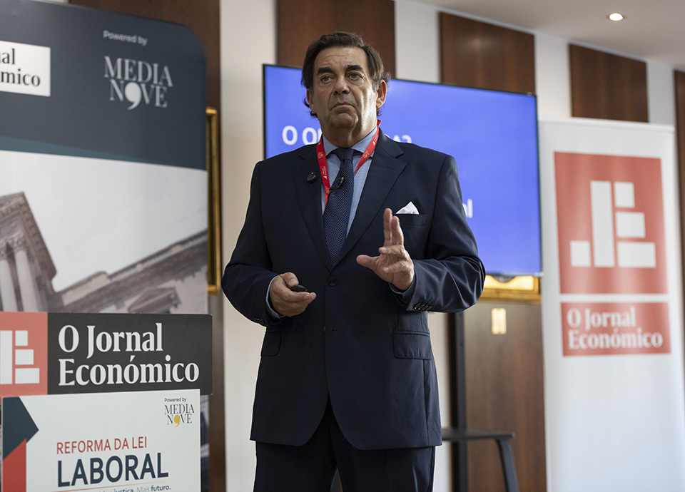Reforma laboral esbarra no peso fiscal sobre empresas  e trabalhadores
