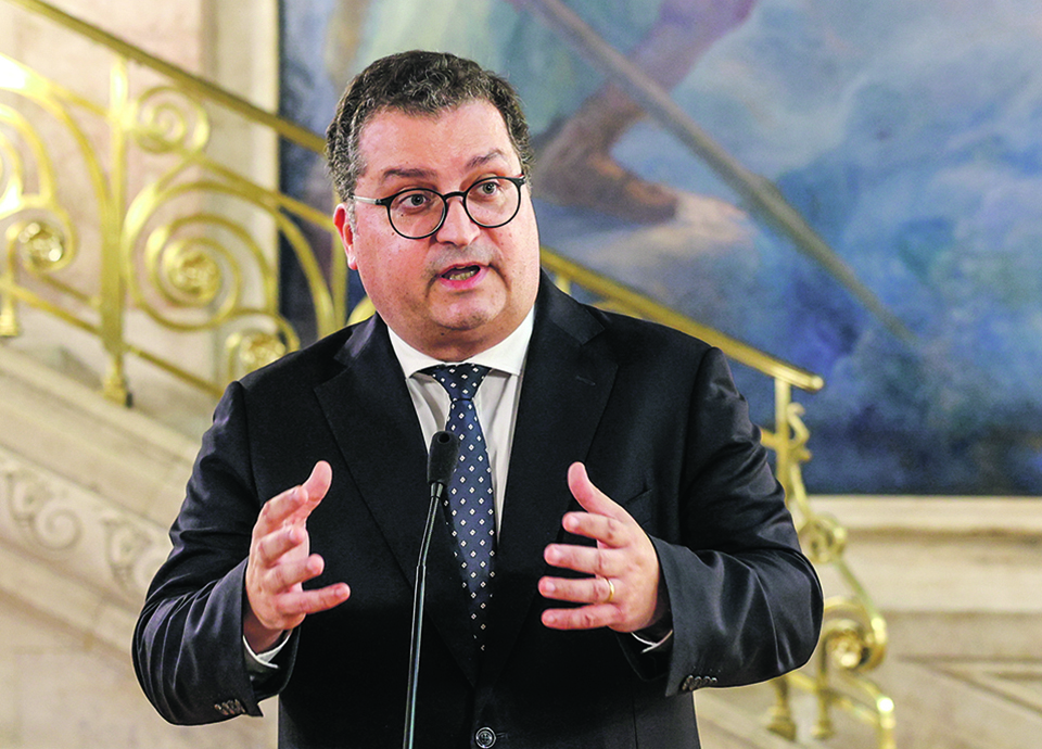 Superavit em agosto  com receita fiscal a crescer