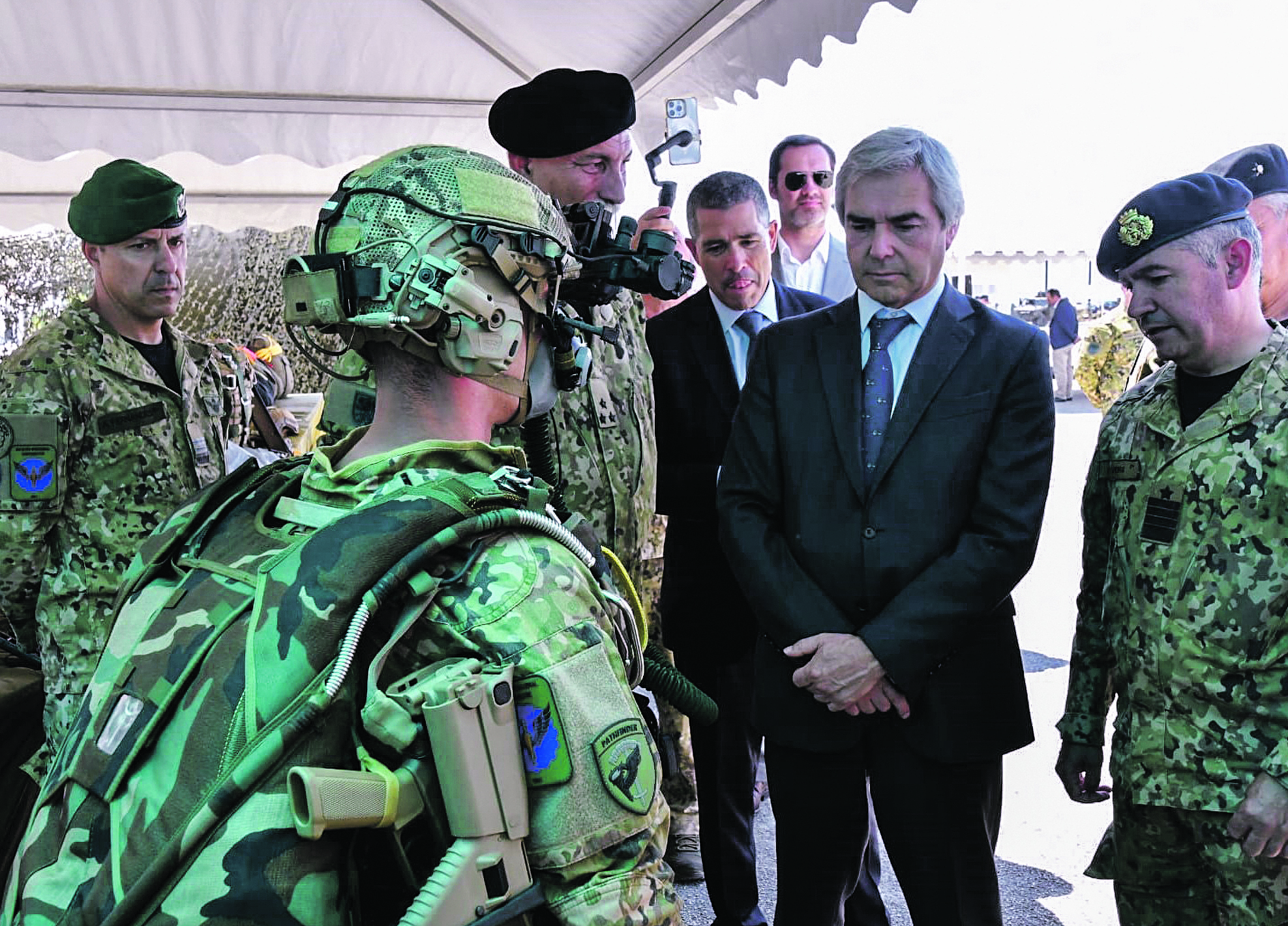 Defesa, Justiça e Habitação à frente