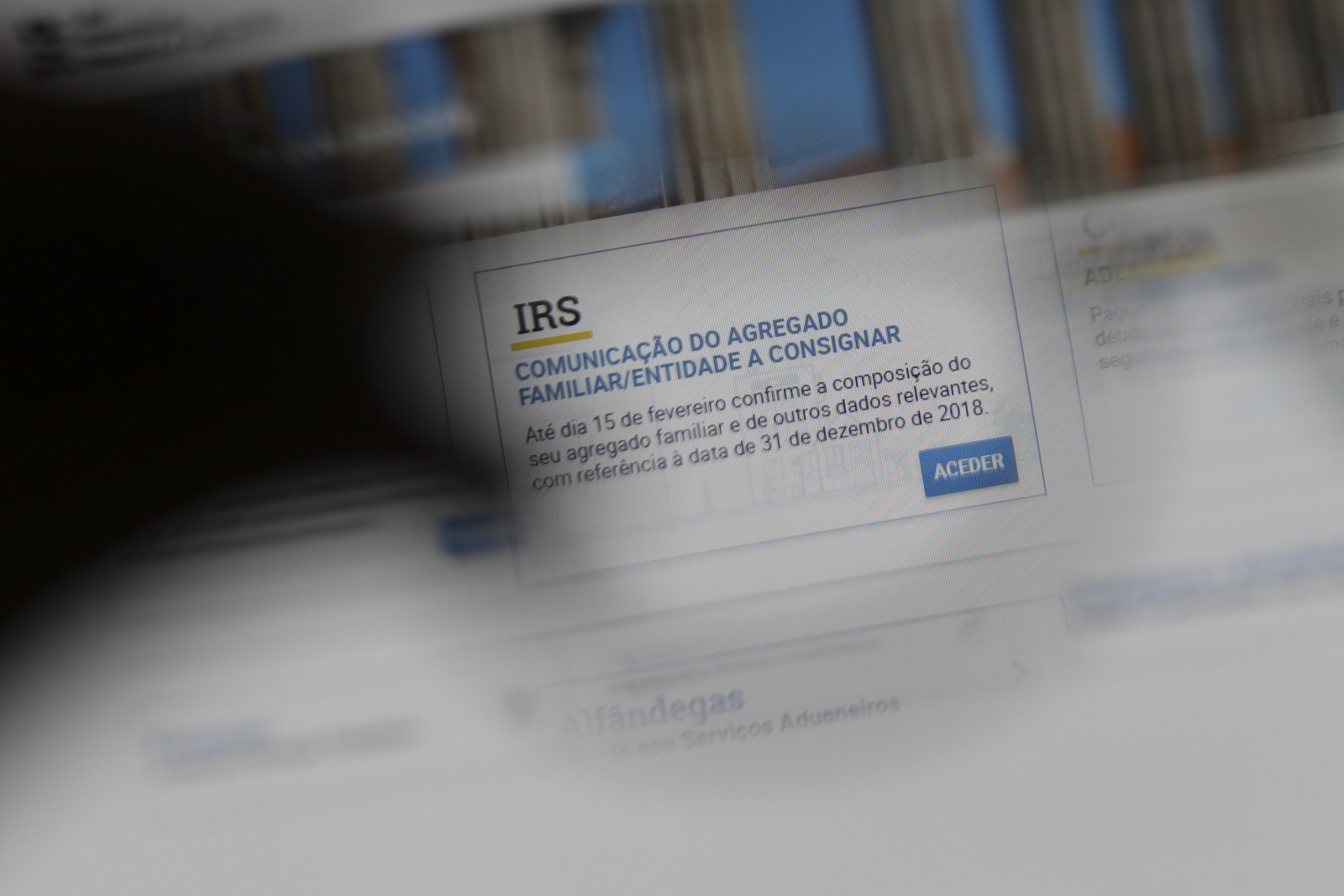 Redu&ccedil;&atilde;o do IRS e IRC  aos &ldquo;solavancos&rdquo;