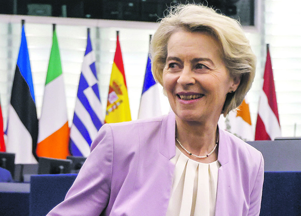 Ursula von der Leyen salva pelas abstenções