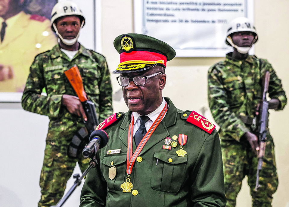 Guin&eacute;-Bissau decide se quer regime presidencialista