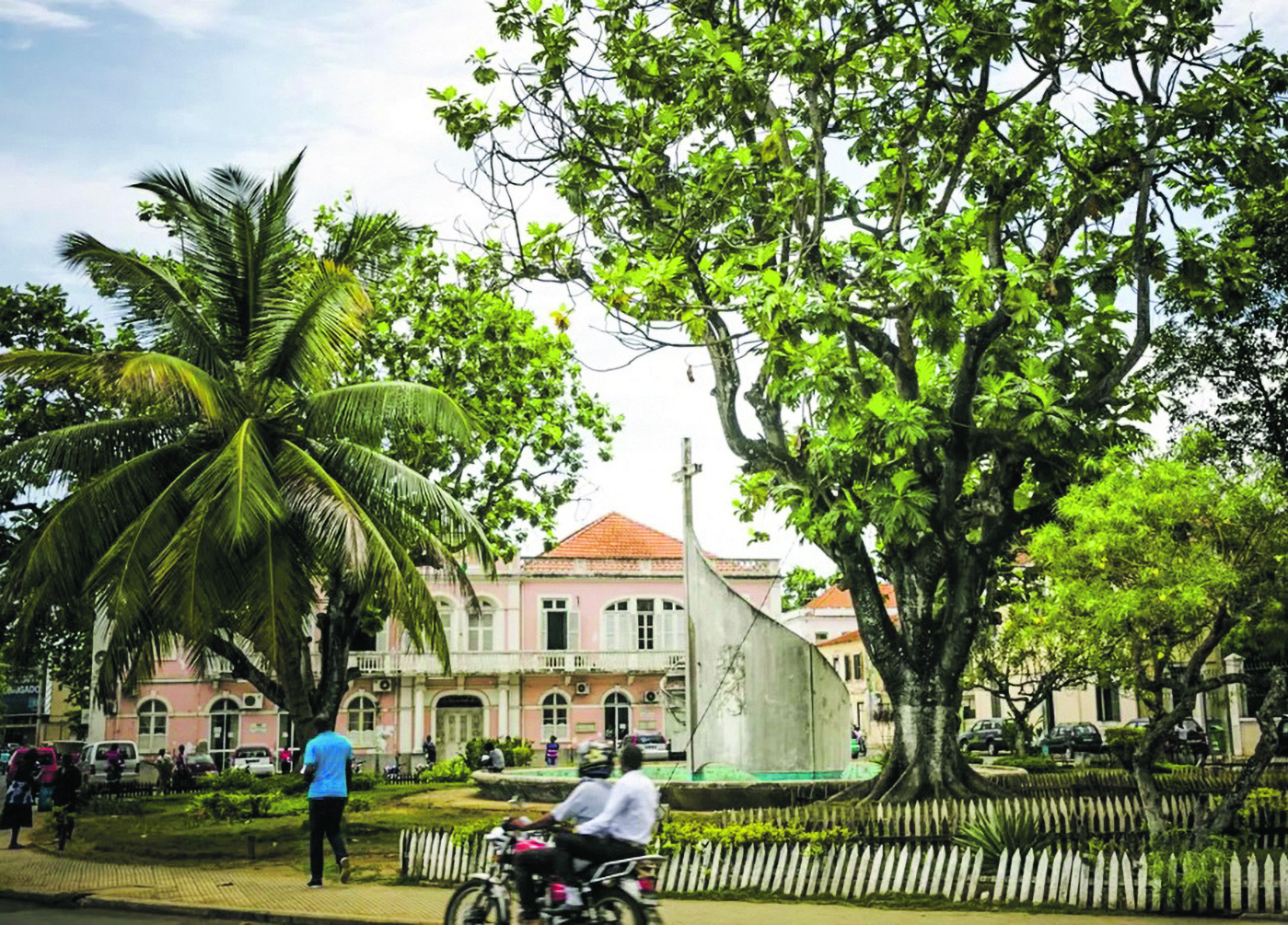 São Tomé e Príncipe vende estabilidade em Bruxelas