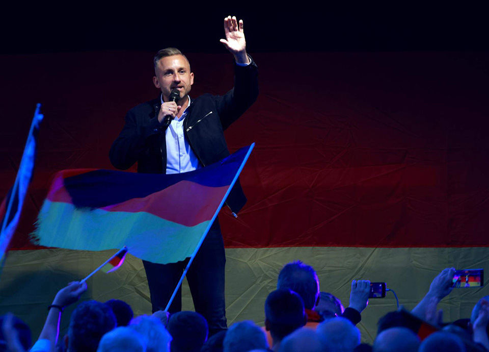 AfD prepara-se para saltar  a cerca sanit&aacute;ria