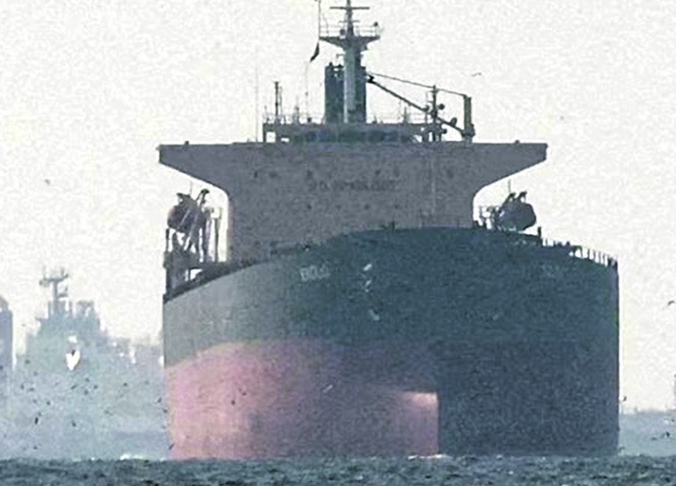 Mar de petr&oacute;leo invade o mundo com 10 mil po&ccedil;os a bombar