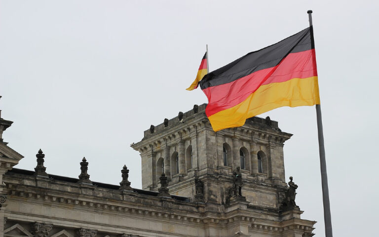 Acordo para retomar regras orçamentais dá vitória parcial a Berlim