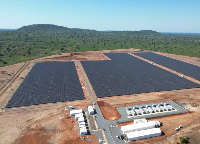 Empresa portuguesa desenvolveu maior parque fotovoltaico  em Angola