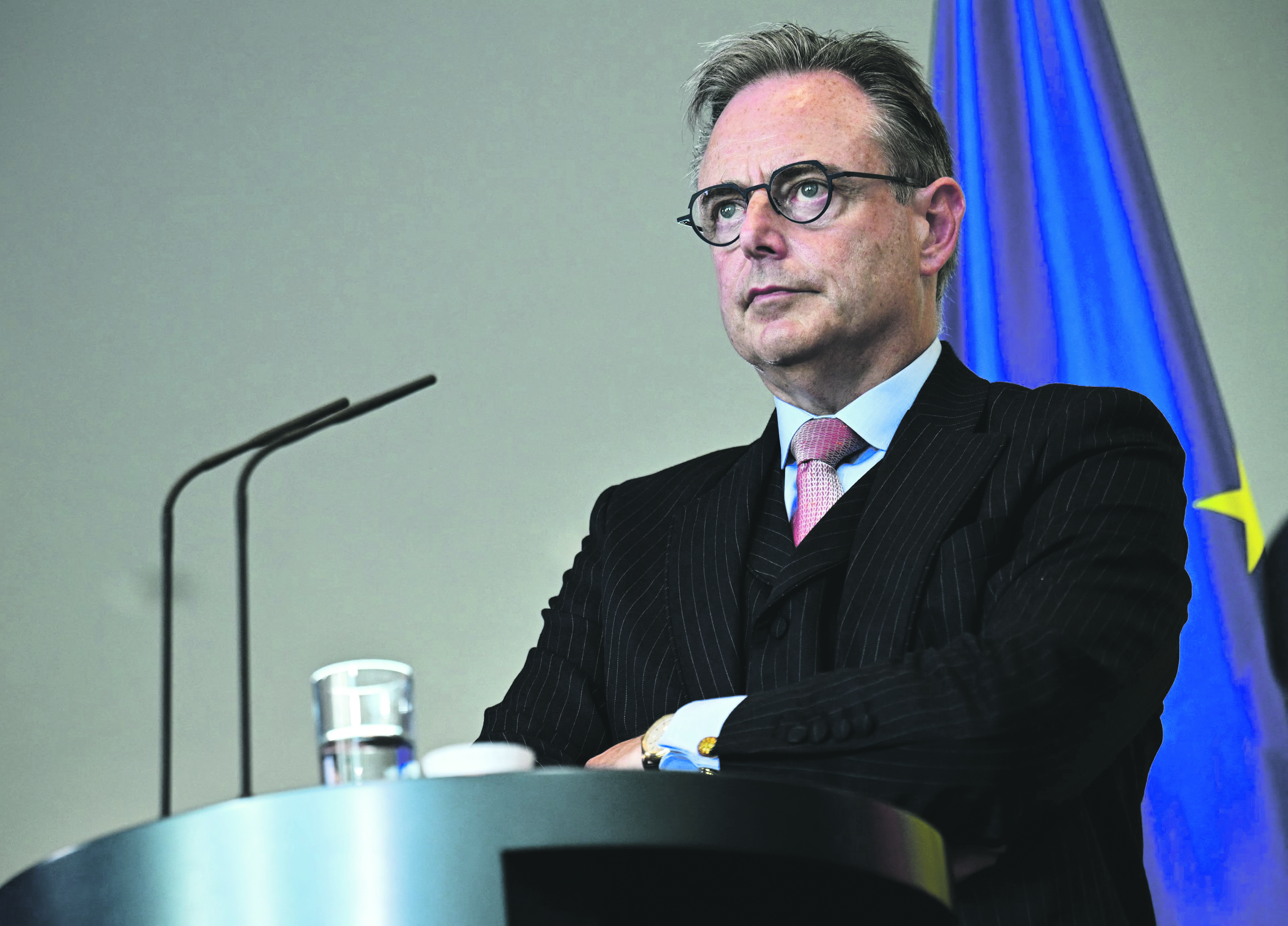 Bélgica: da euforia do euro à queda às mãos do narcotráfico