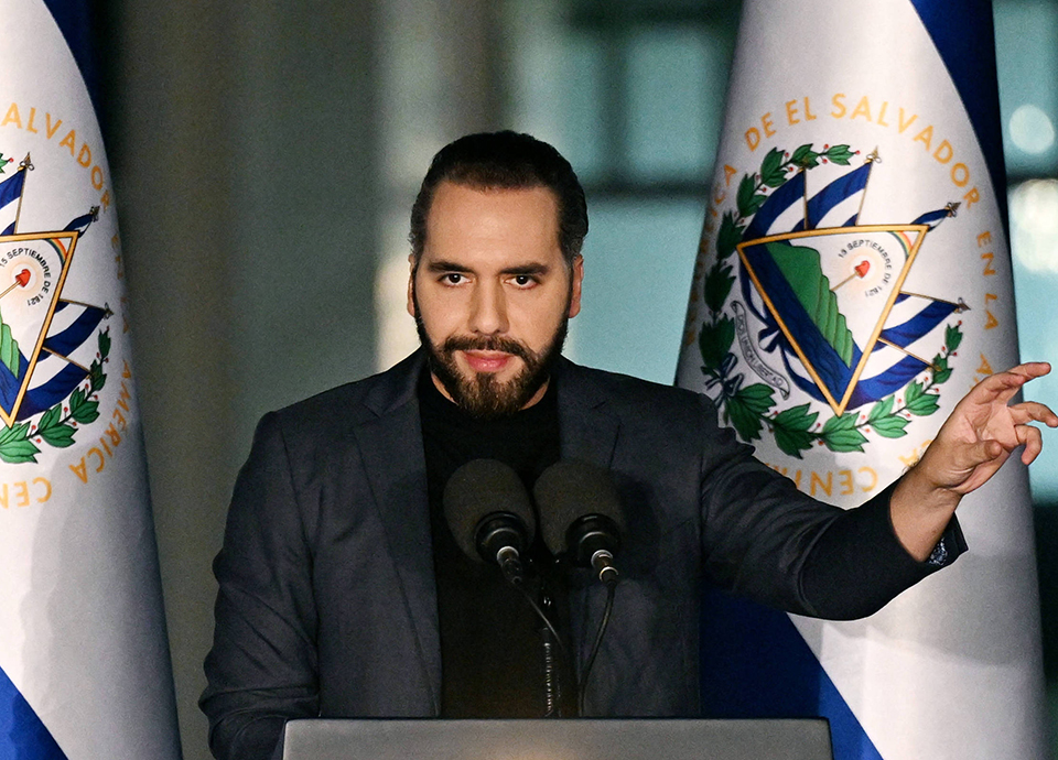 El Salvador Bukele oscila entre milagre econ&oacute;mico e autocracia