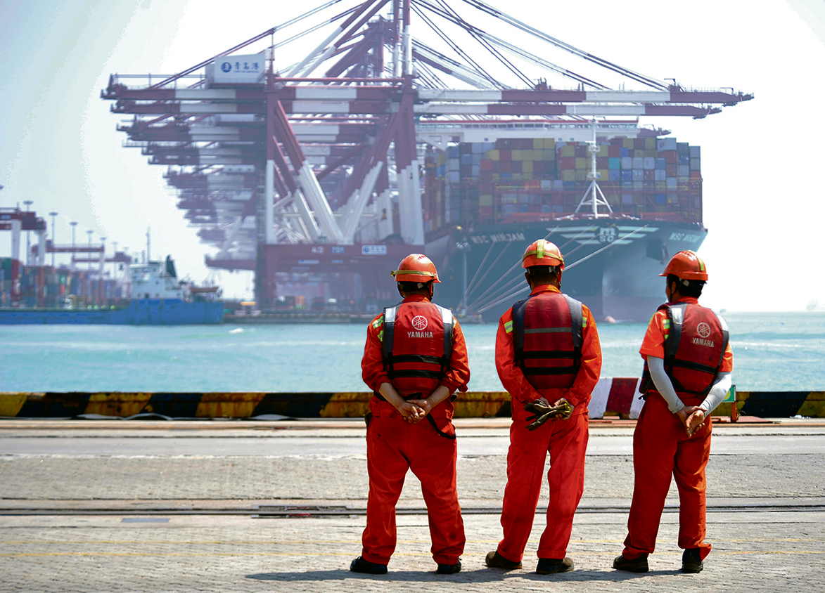 China cresce acima do esperado antes do impacto das tarifas
