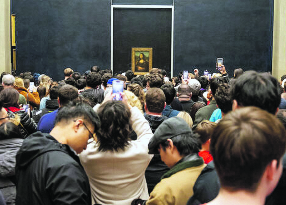 Mais de 100 candidaturas na corrida ao &ldquo;novo Renascimento&rdquo;  do Louvre
