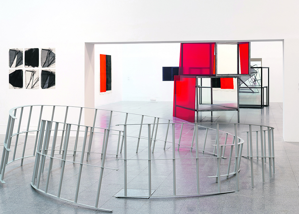 Agitar antes de usar,  a arte que n&atilde;o busca  o conforto