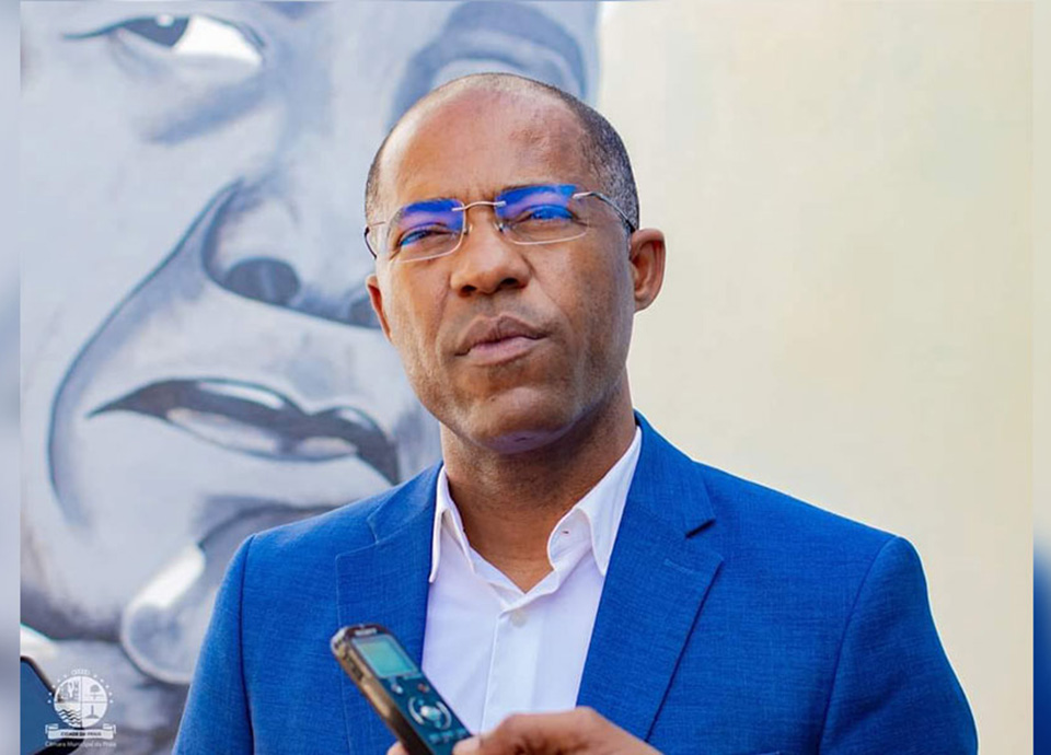 PM de Cabo Verde focado apesar  de ataques pol&iacute;ticos
