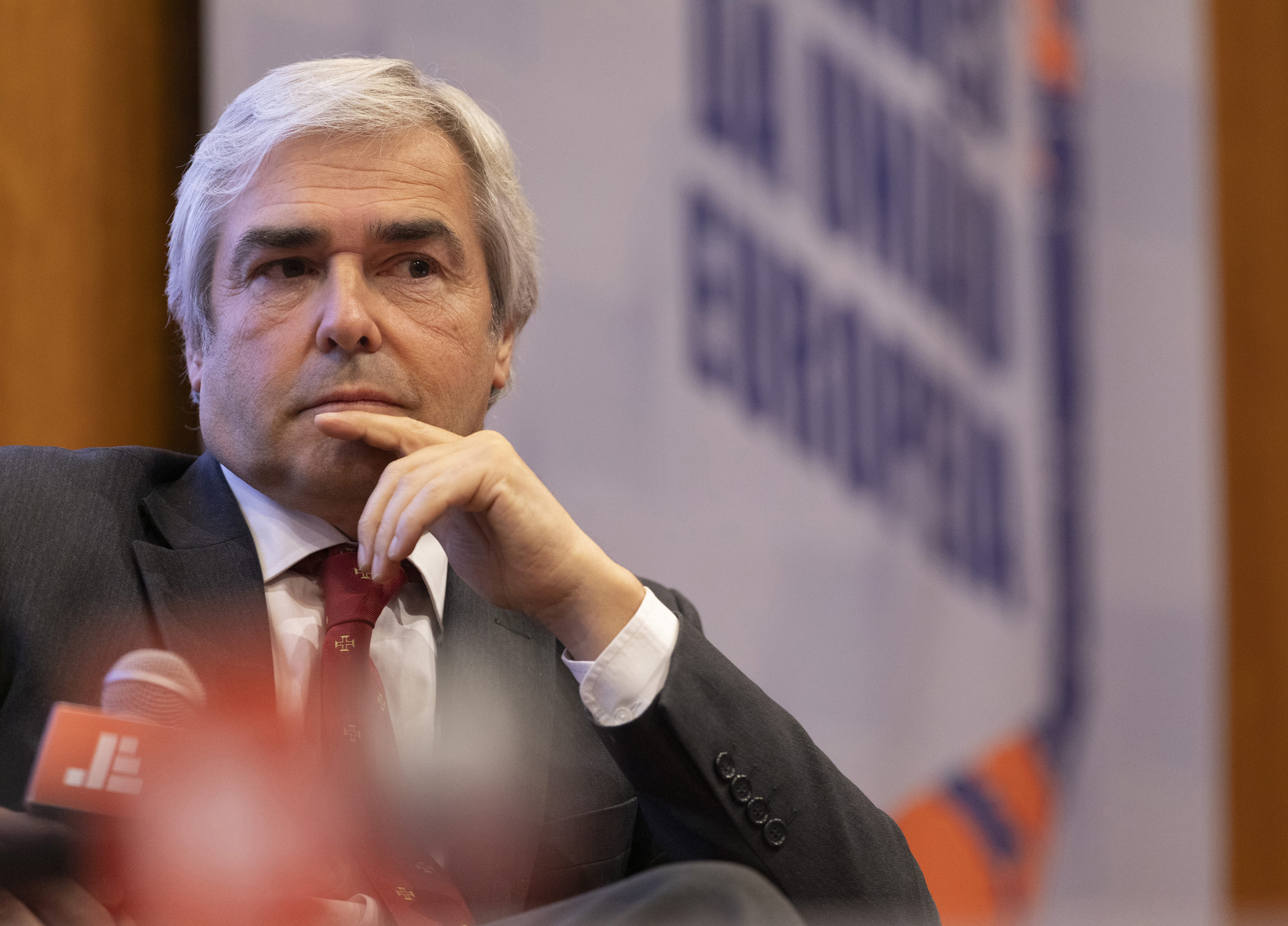 Defesa assegura orçamento de seis mil milhões para investir