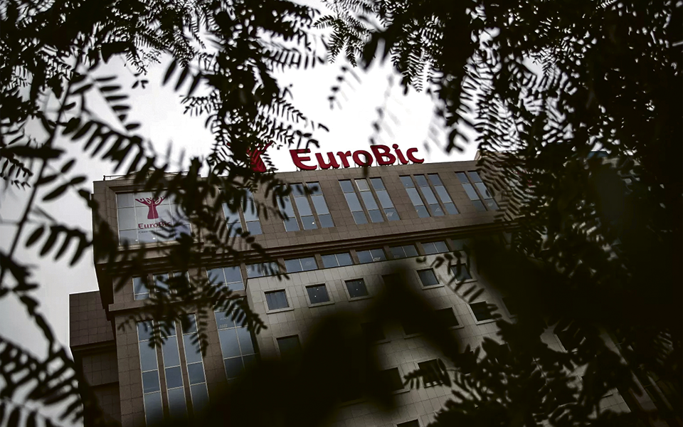 Abanca confirma oferta  de compra de 57,5% do EuroBic