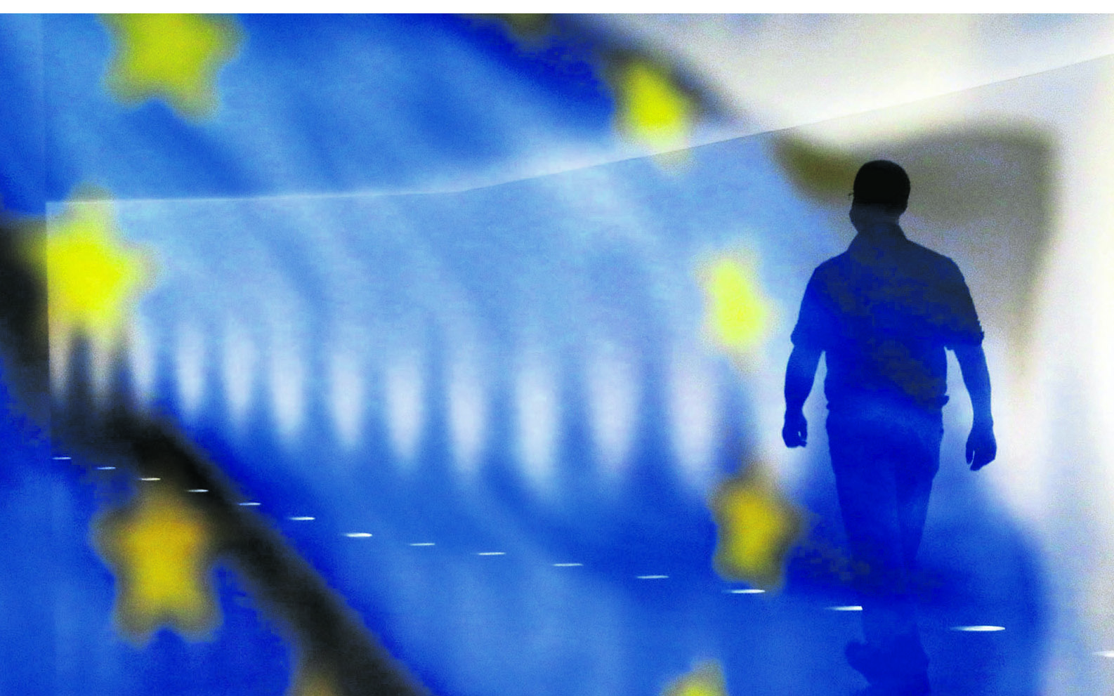 Bruxelas corta previsões para 2024 após zona euro evitar recessão