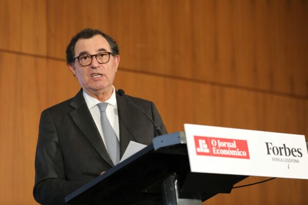 Castro Almeida avisa: Portugal tem de se habituar a viver sem fundos europeus