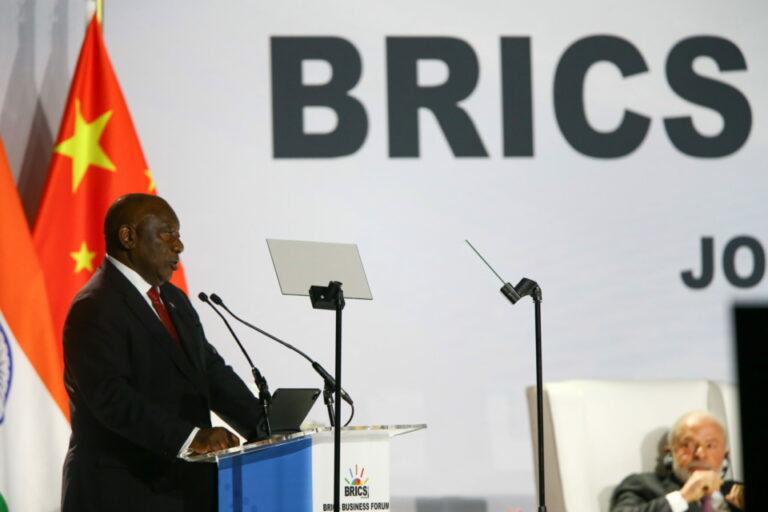 BRICS testam novas opções à ordem mundial e apoiam Putin para o fim à guerra