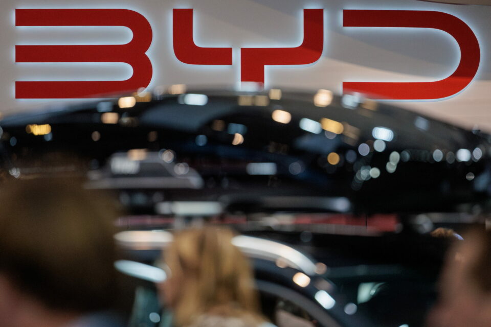 BYD acelera enquanto Tesla perde fôlego em Portugal