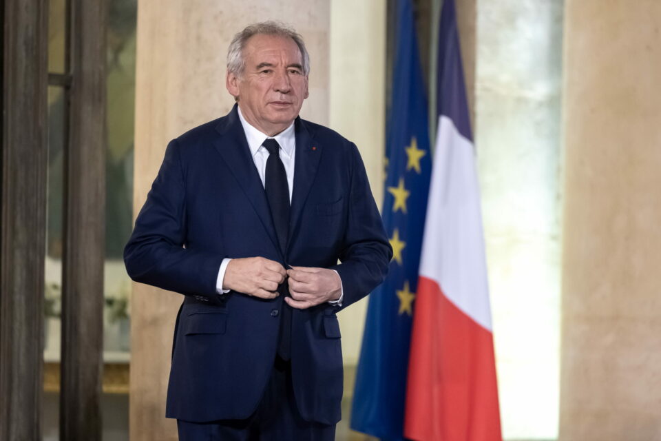 França: ‘carrascos’ de Barnier parecem querer poupar Bayrou