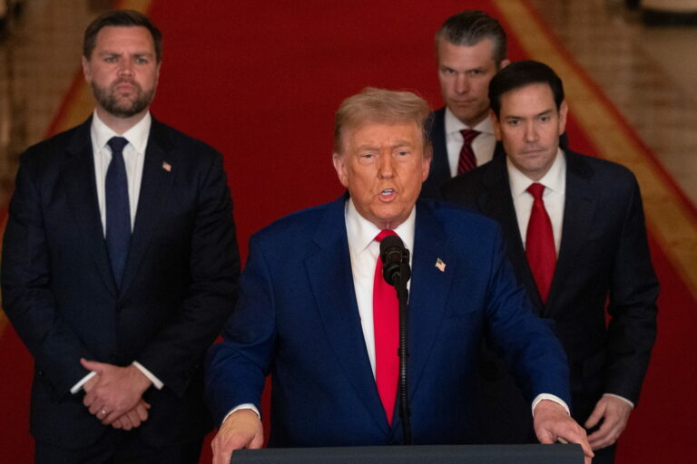 Europa responde a Trump com tarifas sobre Boeings e bourbon