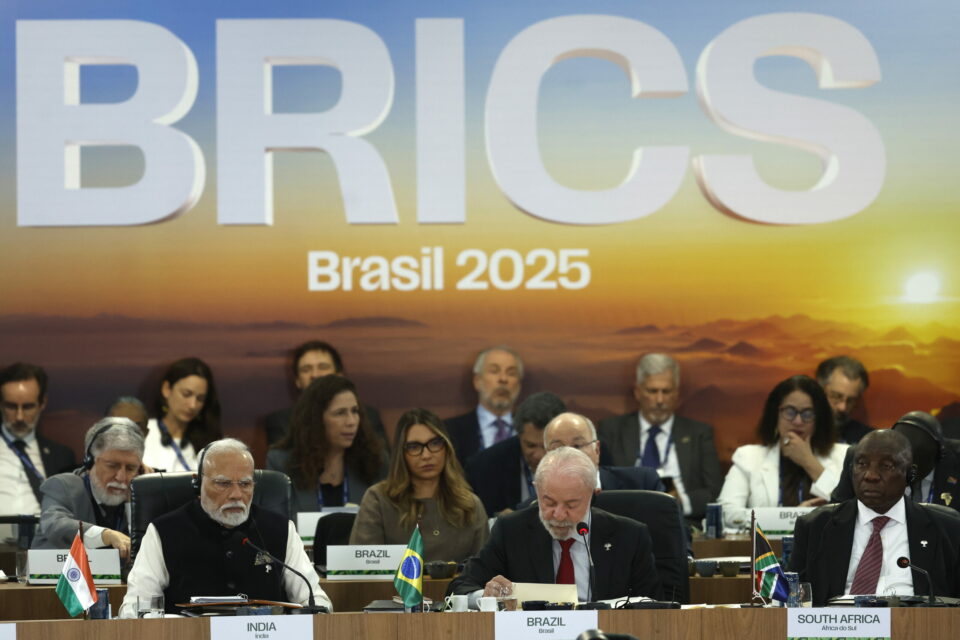 BRICS condenam aumento das tarifas e destruição do multilateralismo