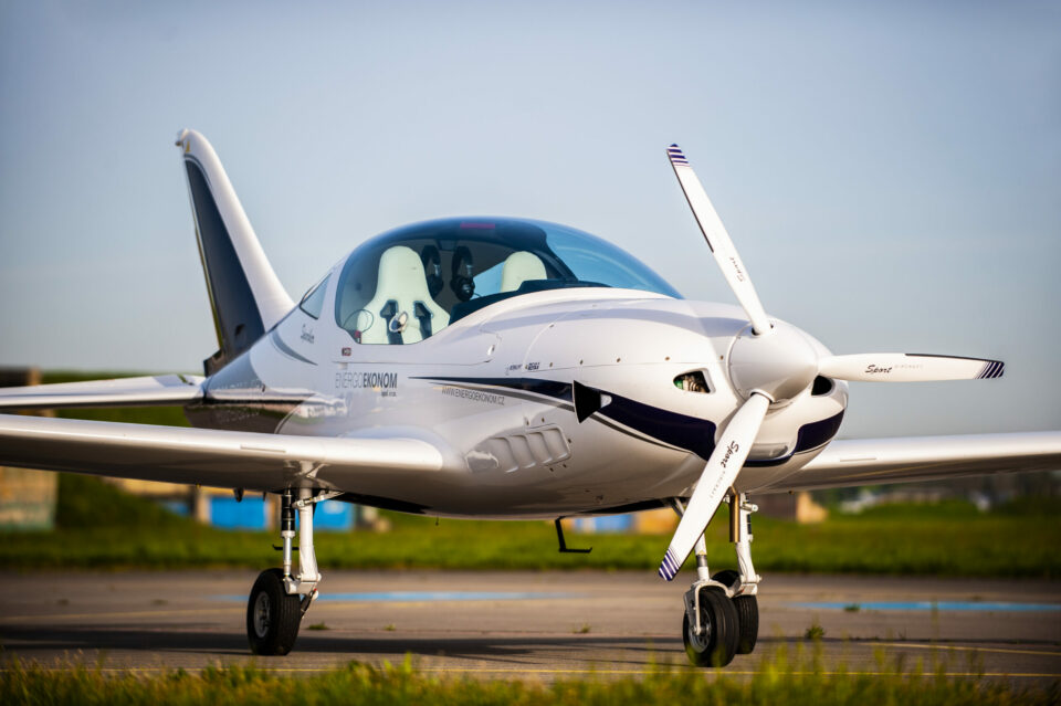 Aviação. Pilotos portugueses queixam-se da lei e registam ultraleves no estrangeiro
