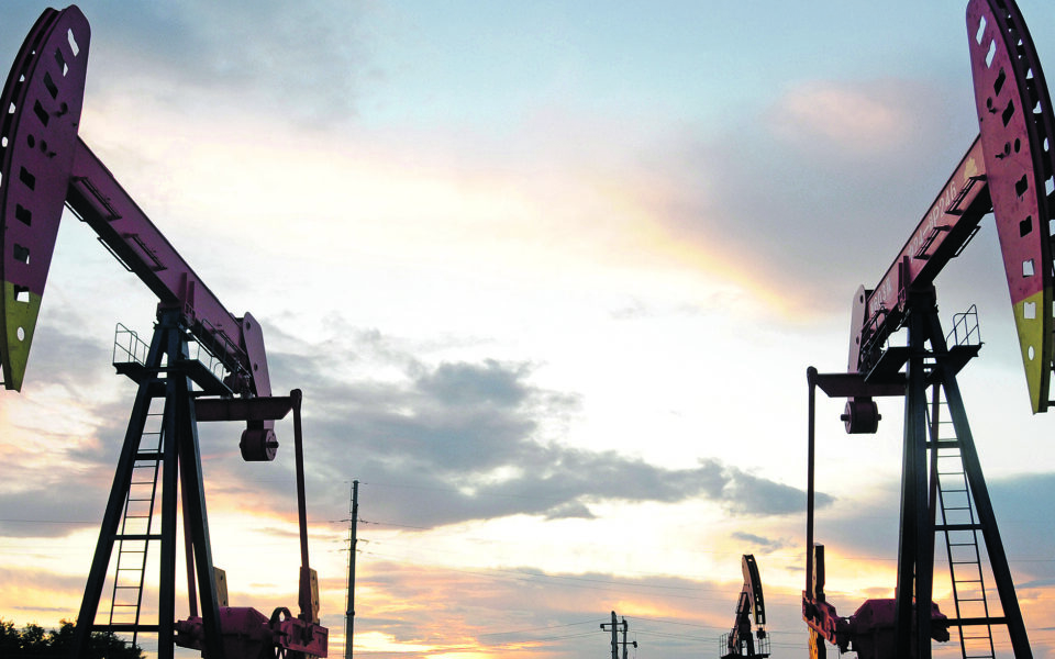 Pre&ccedil;os do petr&oacute;leo podem chegar aos 180 d&oacute;lares, alerta Ar&aacute;bia Saudita