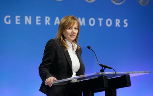 Indústria automóvel tomba com novo anúncio de tarifas. General Motors perde mais de quatro mil milhões