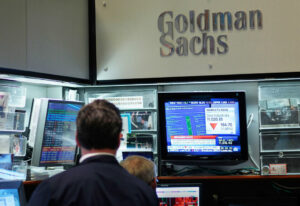 Goldman Sachs corta previs&atilde;o do ouro para 4.900 d&oacute;lares
